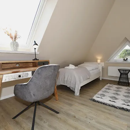 Doppelhaushaelfte Dorfkoje