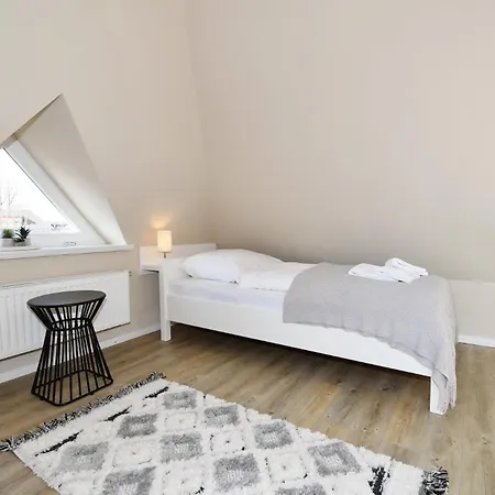 Holiday home Doppelhaushaelfte Dorfkoje Bohl
